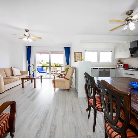 Gorgeous Villa With Balcony, Sea And Nature View, Shared Pool And Backyard In Bodrum Apartment