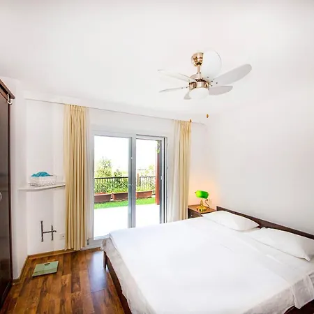 Gorgeous Villa With Balcony, Sea And Nature View, Shared Pool And Backyard In Bodrum * Yalikavak