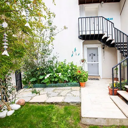 Apartment Gorgeous Villa With Balcony, Sea And Nature View, Shared Pool And Backyard In Bodrum