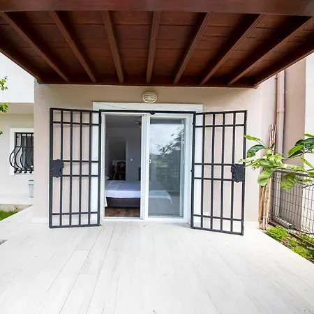 Gorgeous Villa With Balcony, Sea And Nature View, Shared Pool And Backyard In Bodrum Apartment *