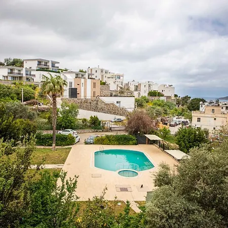 Gorgeous Villa With Balcony, Sea And Nature View, Shared Pool And Backyard In Bodrum * Yalikavak